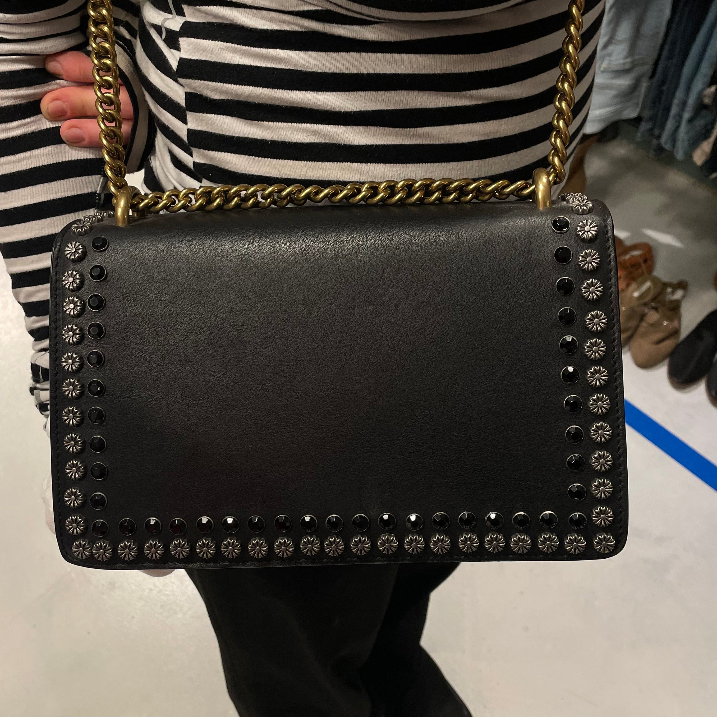 Bolso de Hombro Gucci Dionysus en Piel Negra con Tachuelas y Cristales swarosky