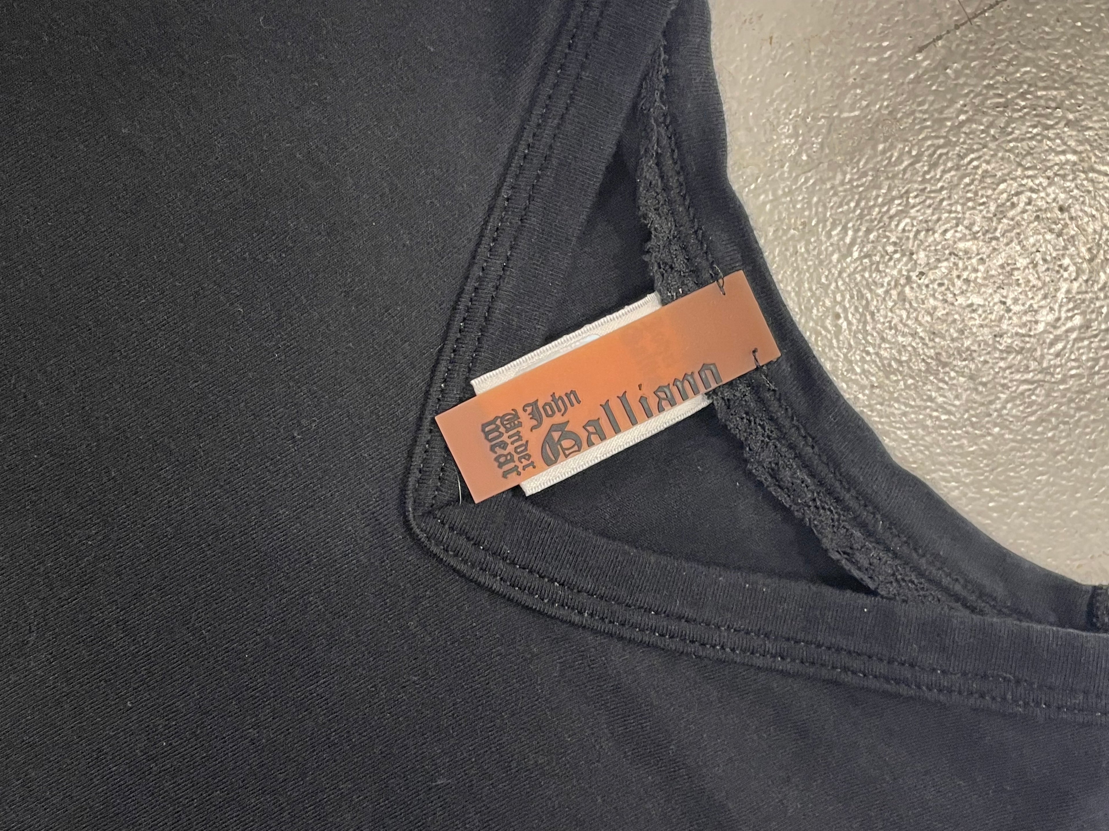 Camiseta John Galliano Underwear Negra - Cuello en V - Gráfico Fauno / Mitológico
