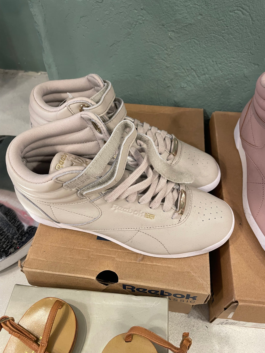 Zapatillas Botín Reebok Classic Freestyle Hi Beige/Crema - Talla 36