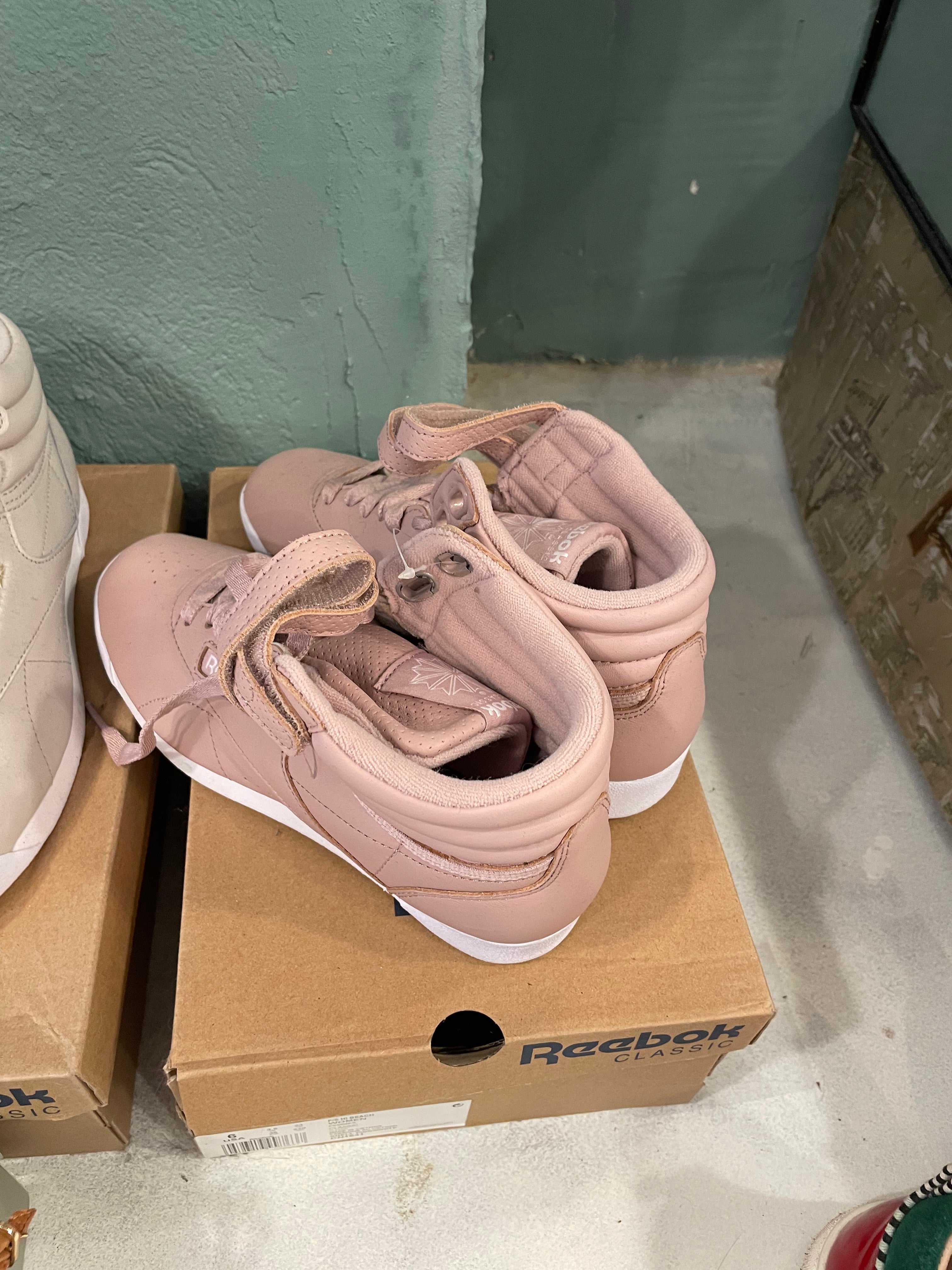 Zapatillas Reebok Classic Freestyle Hi Rosa/Nude - Talla 36 nuevas