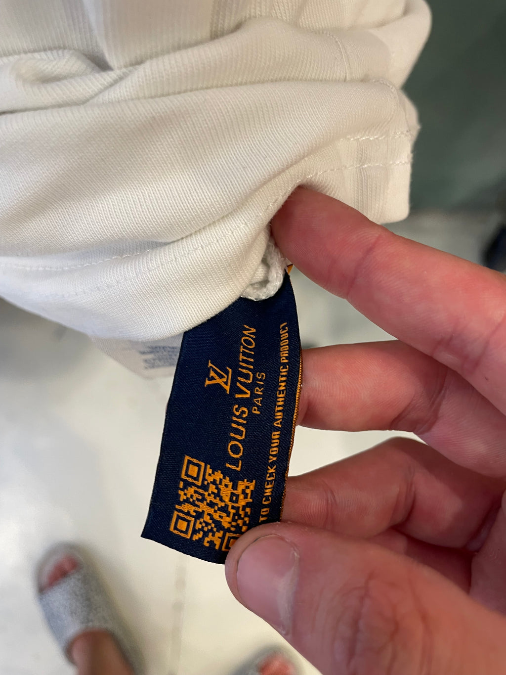 Camiseta Louis Vuitton Paris de Algodón Blanca - Estrellas y Logos LV talla S