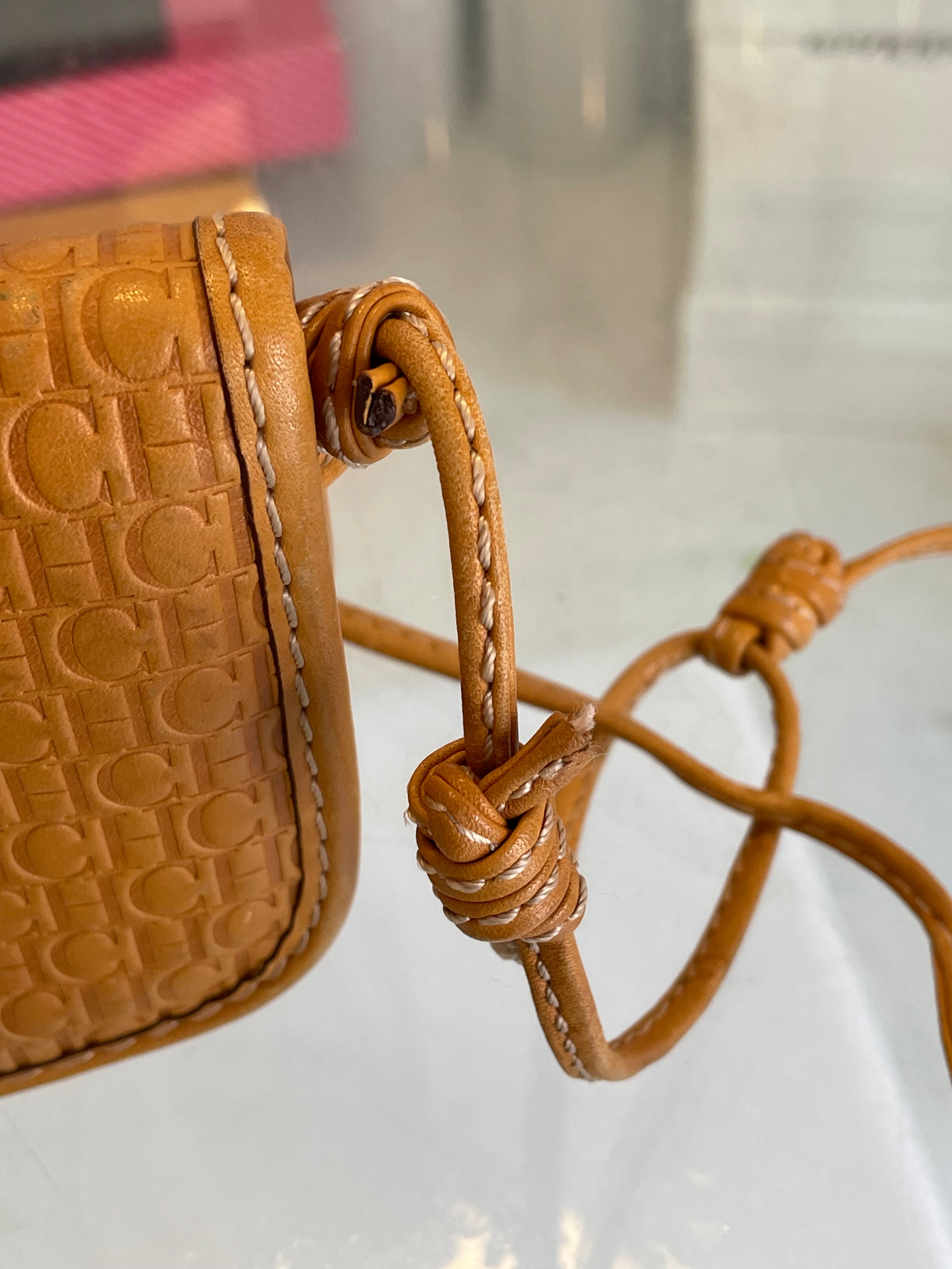 Bolso Bandolera Carolina Herrera (CH) Piel Grabada
