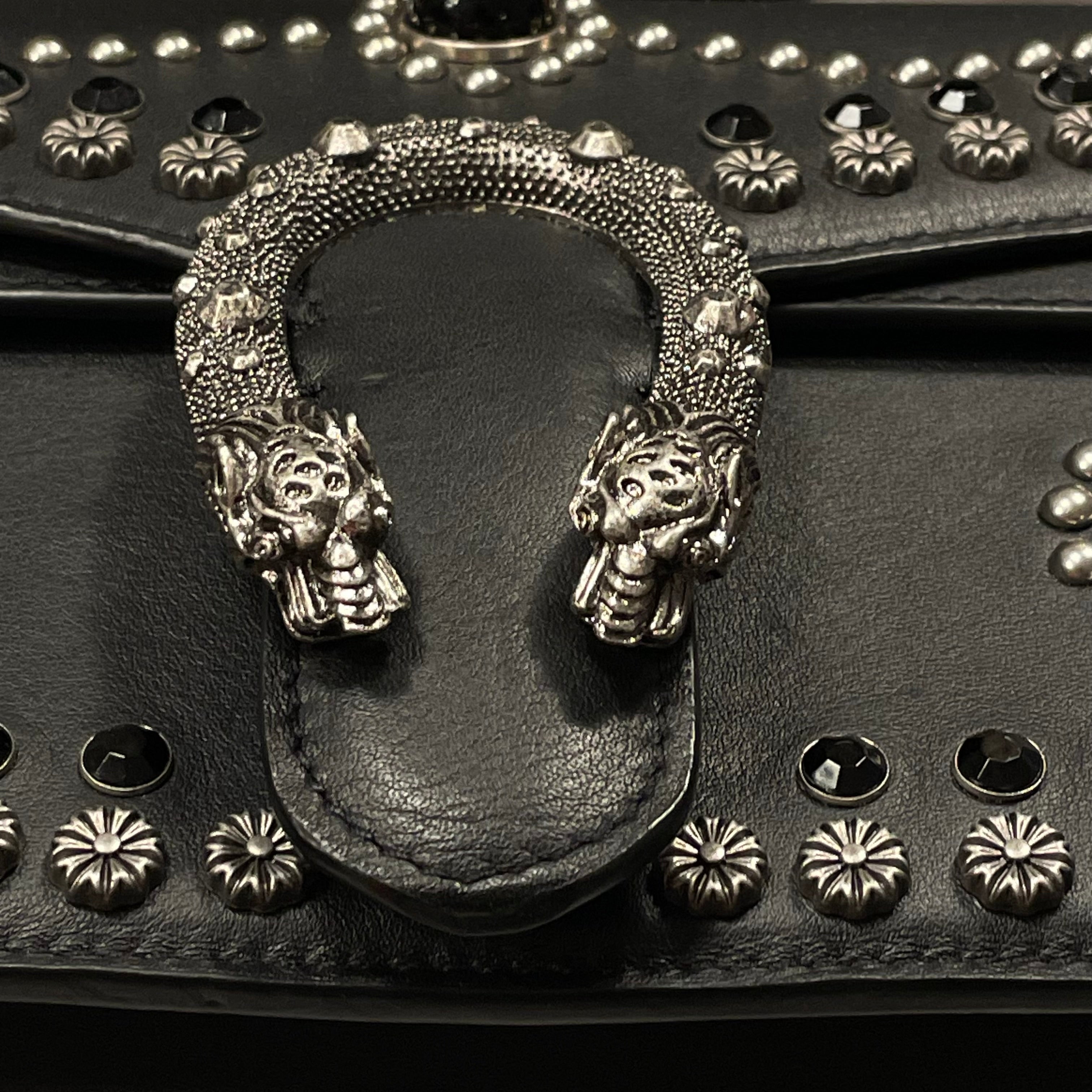 Bolso de Hombro Gucci Dionysus en Piel Negra con Tachuelas y Cristales swarosky