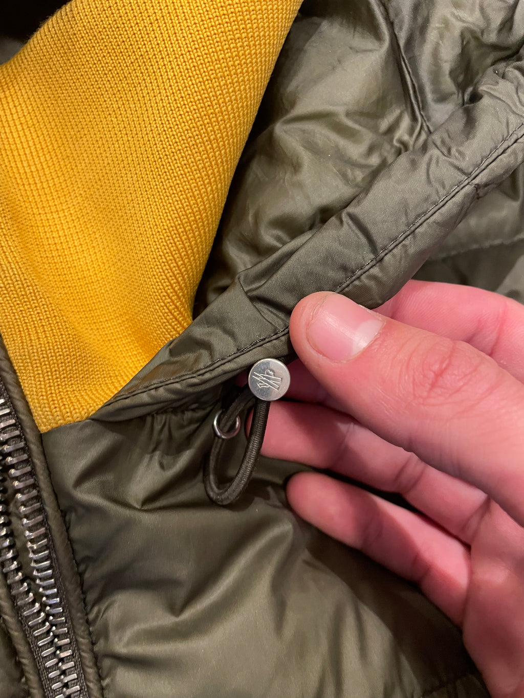 Chaqueta puffer Moncler talla M