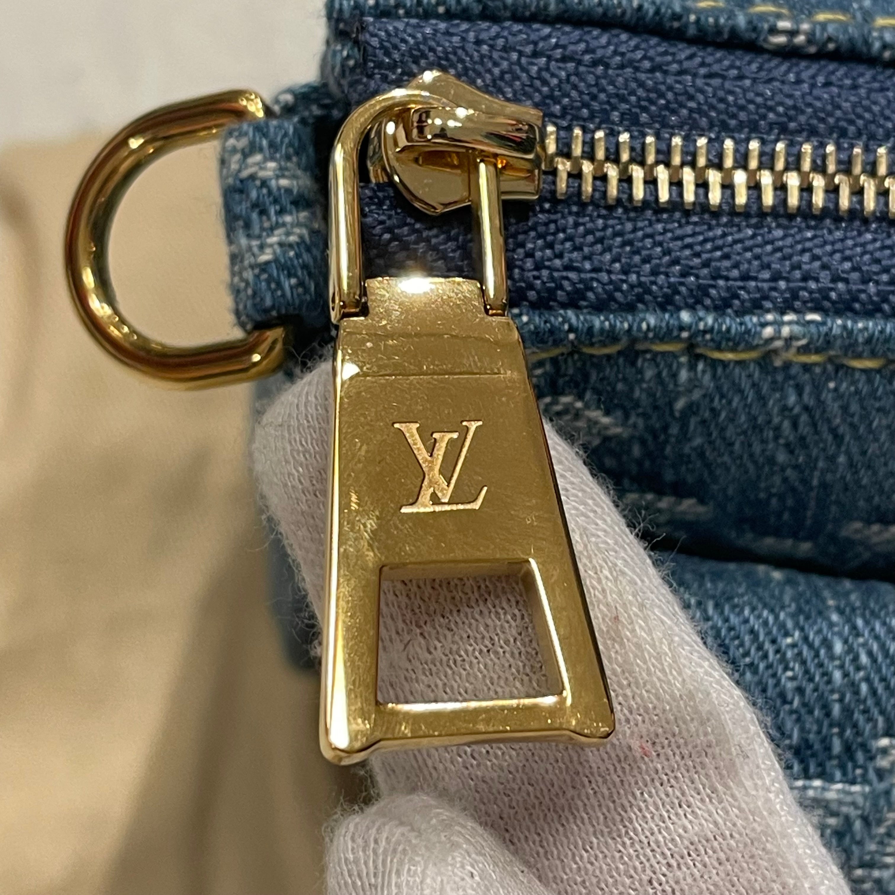 Bolso Louis Vuitton Monogram Denim Pleaty con Bolsillos Externos