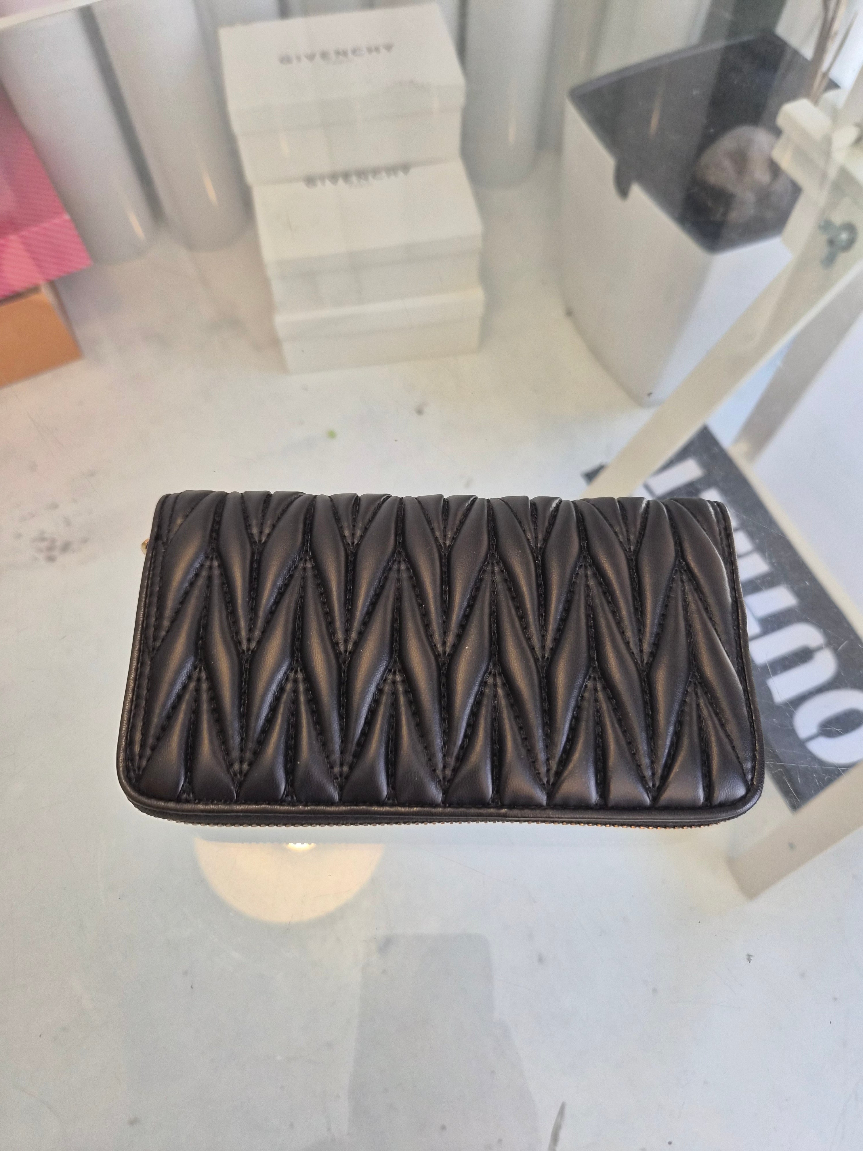 Cartera MIU MIU Wallet FAKE